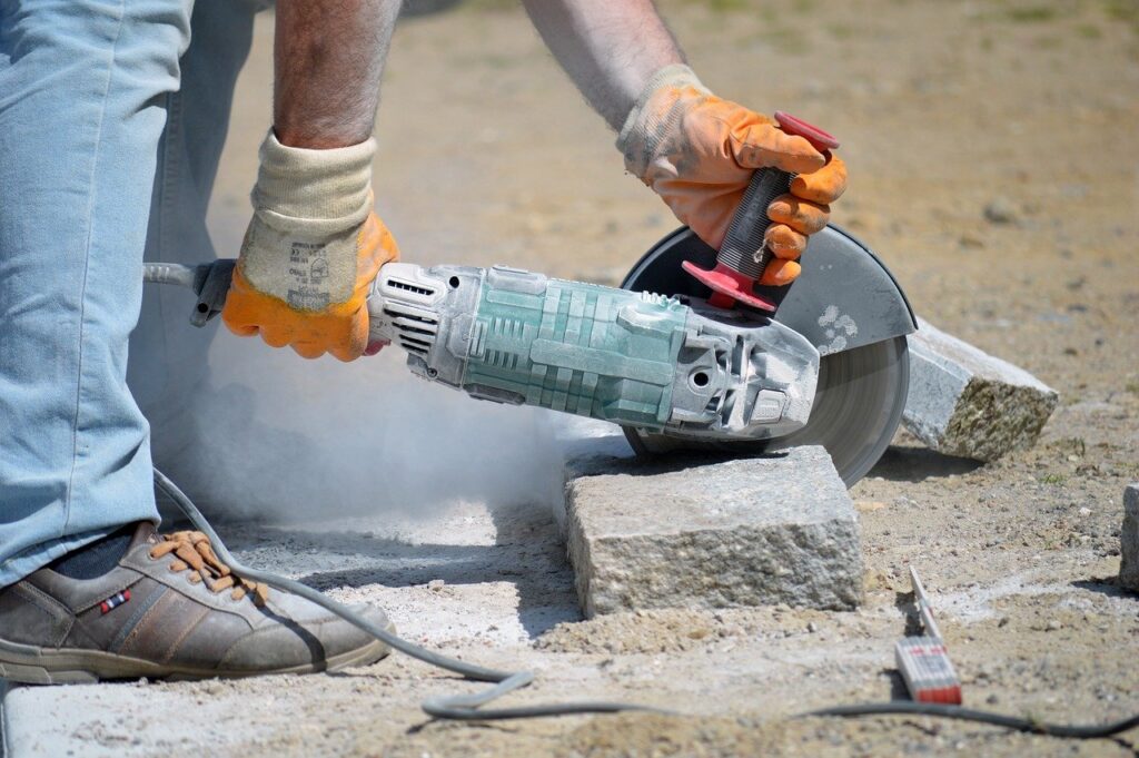 10 must have tools for every diy enthusiast 3